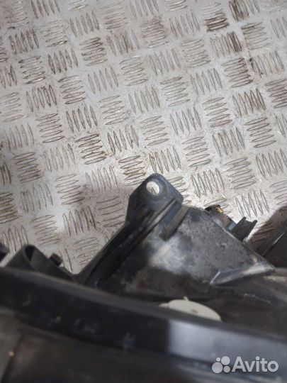 Фара левая Toyota RAV4 CA40 Led