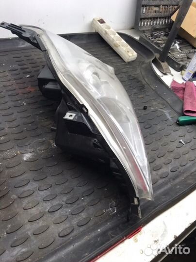 Фара (передняя) Mazda 5 (CR) 2005-2010