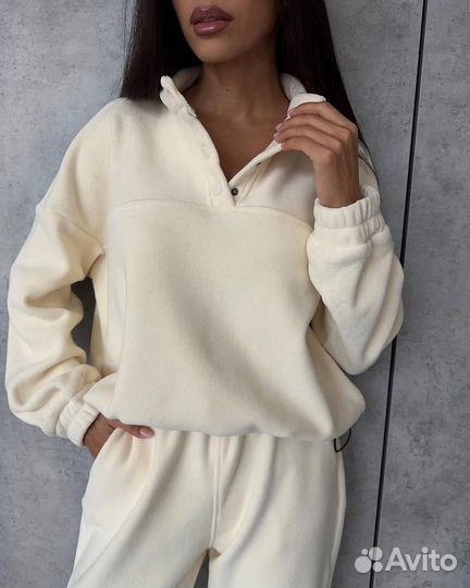 Спортивный костюм женский