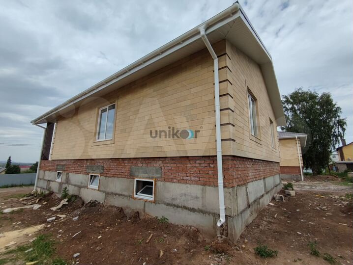 Дом 140 м² на участке 6 сот.