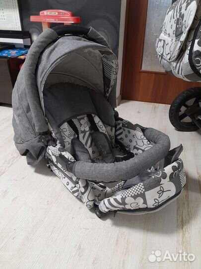 Коляска zippy 2 в 1