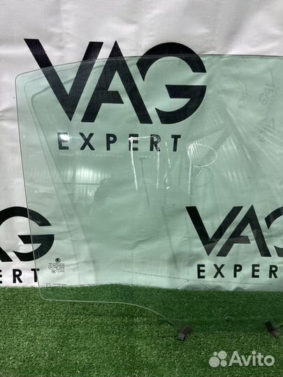 Стекло задней правой двери Skoda Octavia A7