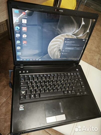 Ноутбук roverbook pro 2 ядра и 2 Гб озу