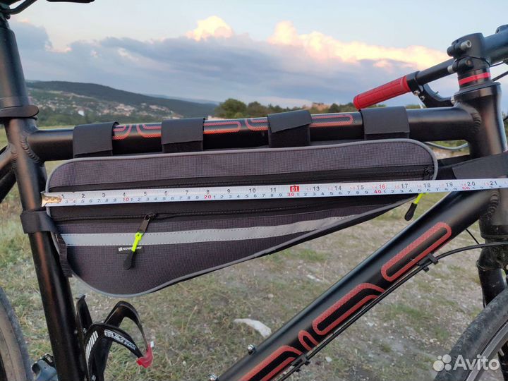 Сумка на раму велосипеда