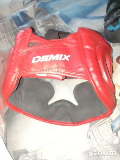 Боксерские перчатки и шлем детские