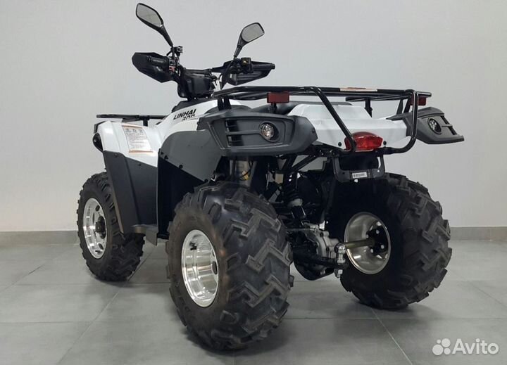 Квадроцикл Linhai Yamaha D 300 4WD белый