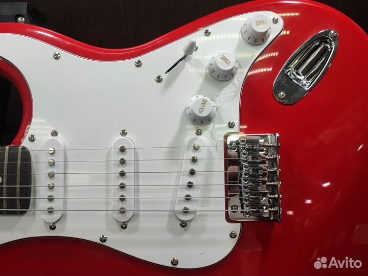 Электрогитара Fender Squier MM Stratocaster