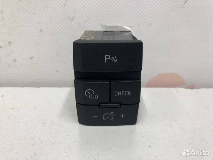 Кнопка парковки Audi Q7 внедорожник 3.0 2006