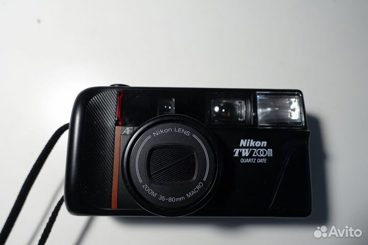 Фотоаппараты Nikon TW Zoom, Fujica Flash, Pentax