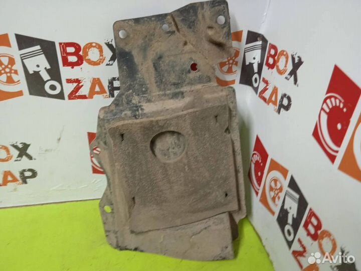 Пыльник двигателя передний правый Nissan Qashqai 2