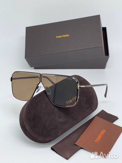 Солнцезащитные очки Tom Ford