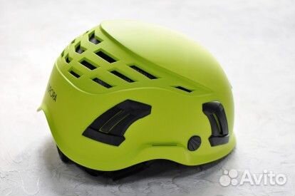 Каска альпинистская guru Aurora зеленая