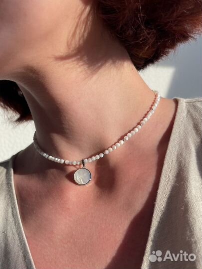 Колье чокер из перламутра
