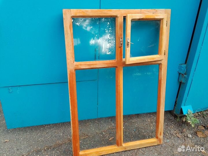Застекленна рама с форточкой