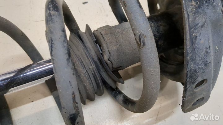 Амортизатор подвески Honda CR-V, 2011