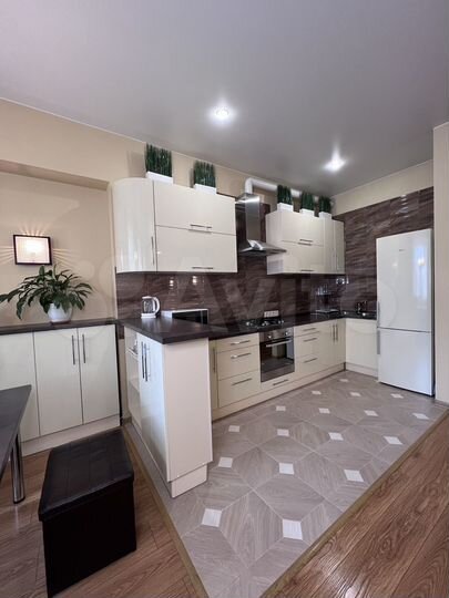 3-к. квартира, 86 м², 2/5 эт.