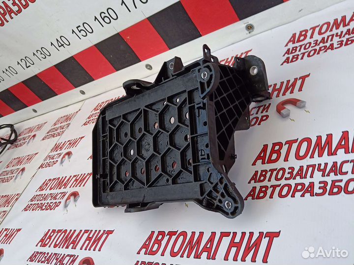 Площадка аккумулятора Чери Тигго 7