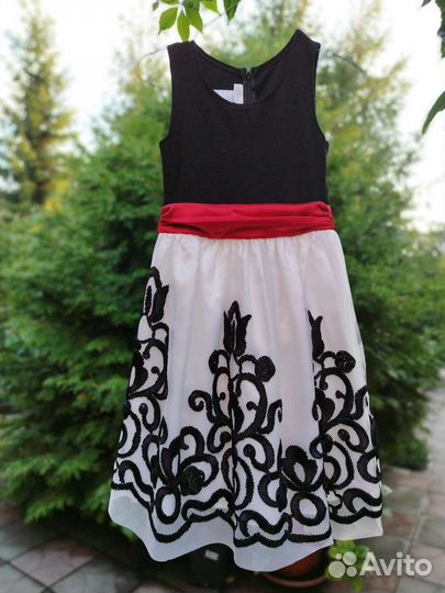 Платье для девочки 7-8 лет