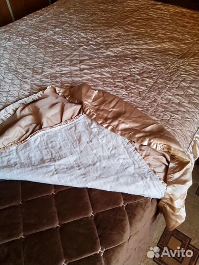 Покрывало на кровать бежевое