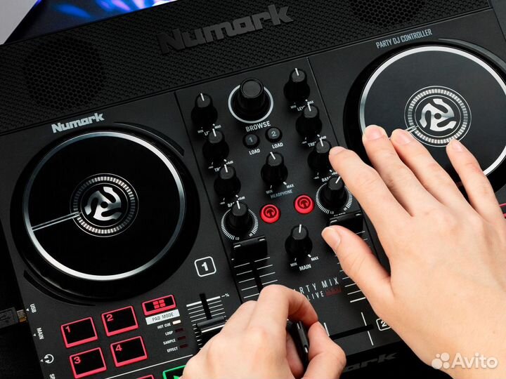 Numark Partymix Live DJ-контроллер