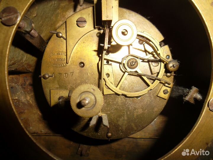 Антикварные французские каминные часы.Бронза.19в