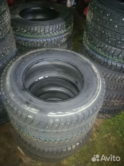 Matador MPS 500 Sibir Ice Van 225/70 R15C 112R