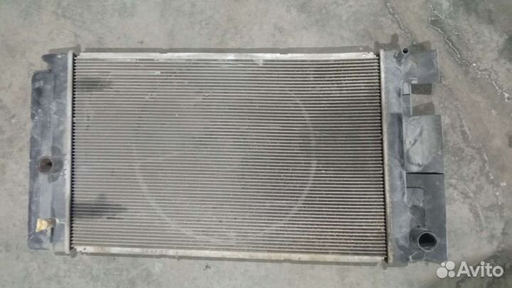Радиатор охлаждения Toyota corolla 150