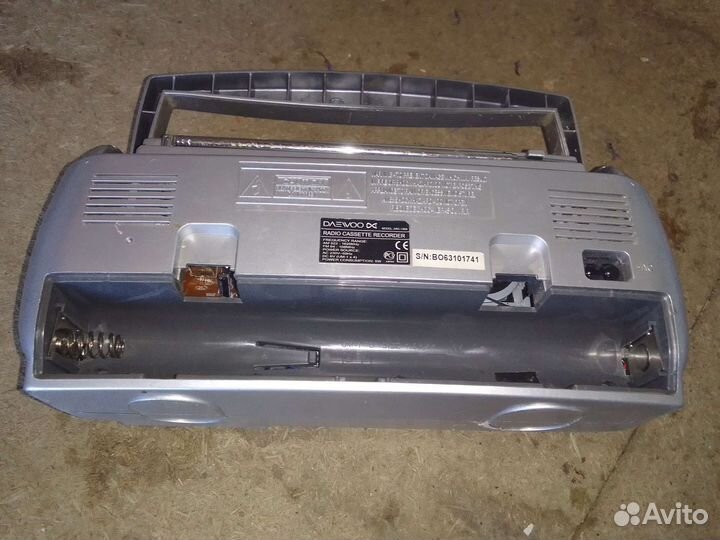 Аудио кассетный магнитафон