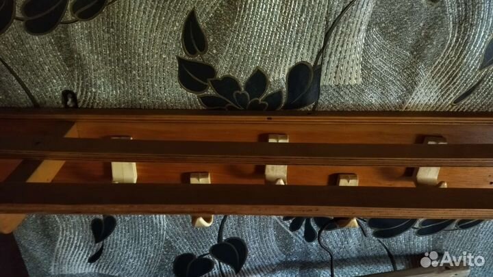 Вешалка настенная деревянная