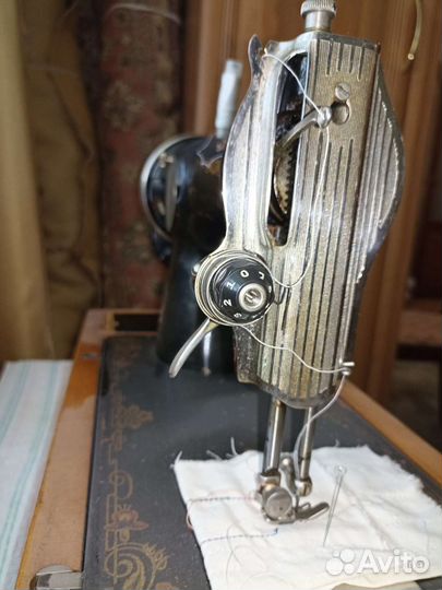 Швейная машинка-раритет 