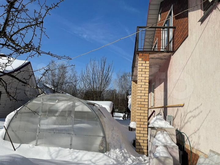 Дом 237 м² на участке 10 сот.