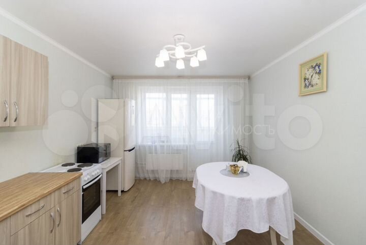 3-к. квартира, 90 м², 14/14 эт.