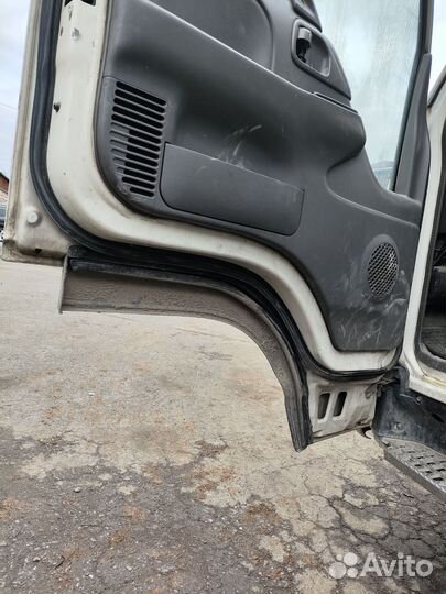 Кабина исузу эльф, ниссан атлас