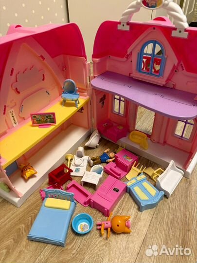 Кукольный домик с мебелью