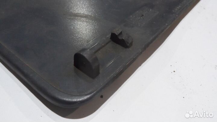 Крышка бардачка с замком renault 420.24 6Х2 S prem