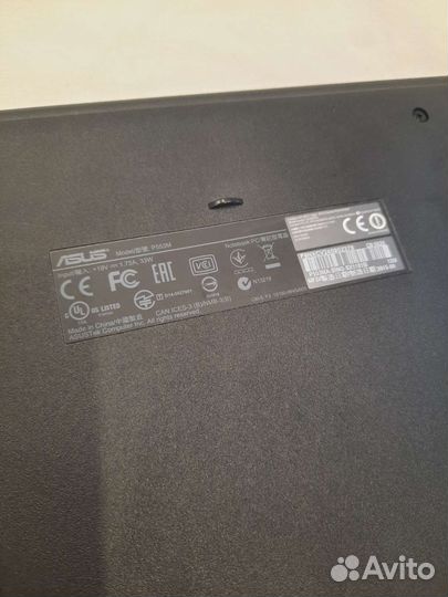 Ноутбук asus P553M