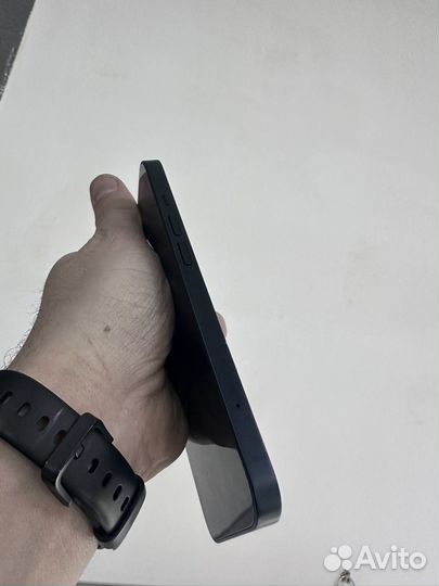 Apple iPhone 13 разбор