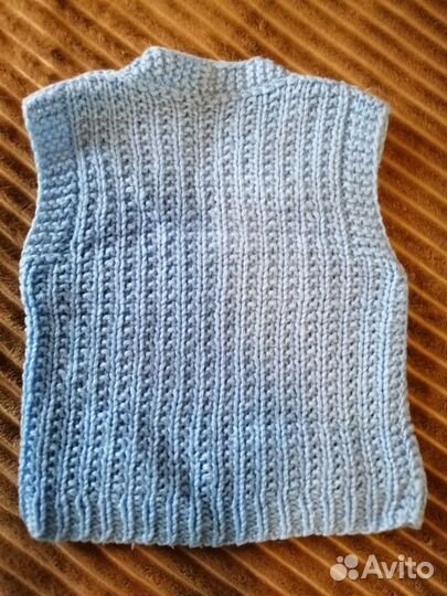 Жилет вязаный