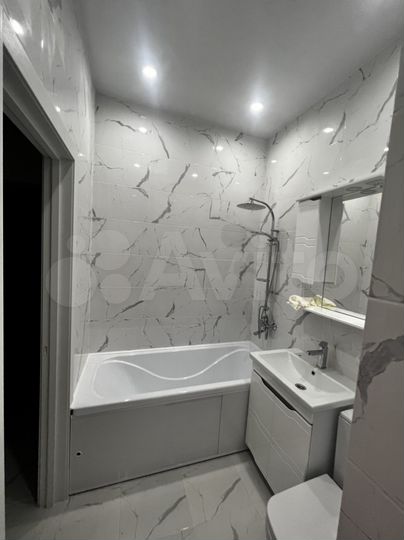 2-к. квартира, 53 м², 9/15 эт.