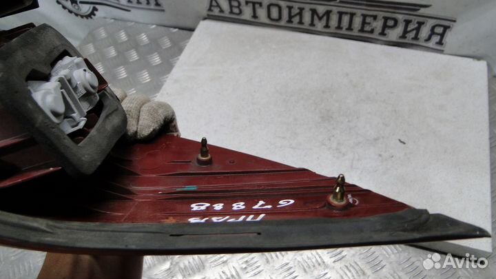 Фонарь задний правый Toyota Sienna 2 2005 3.3