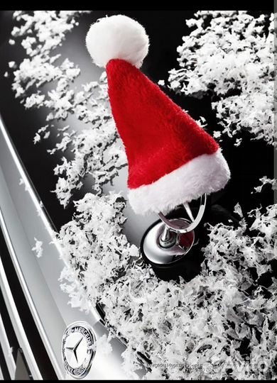 Шапочка на значок мерседес