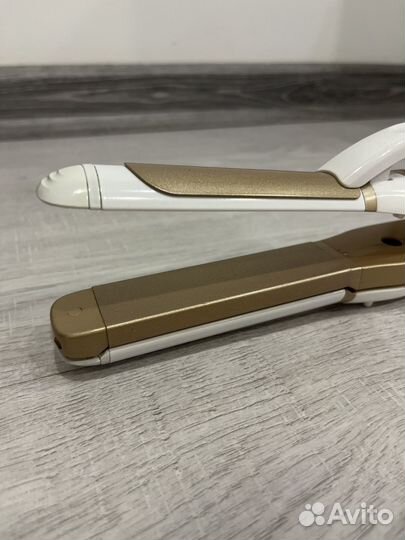 Выпрямитель и гофре волос 2 в 1