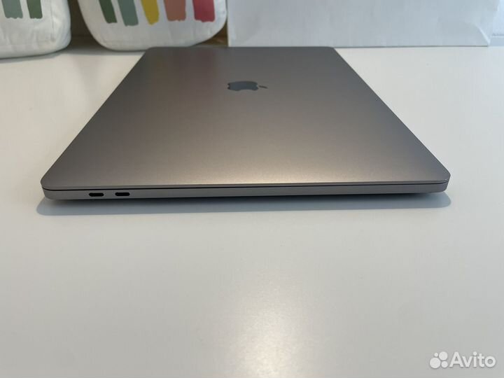 Новый macbook pro 16 2019 i9/32Gb 48 циклов