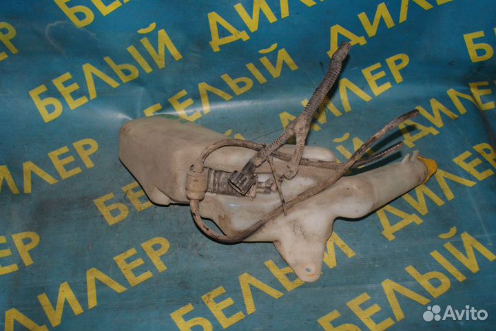 Бачок омывателя Opel Astra