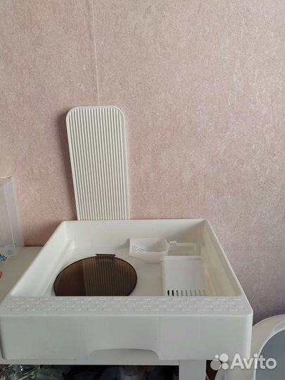 Лоток для животных на колёсиках. Новый