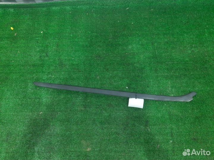 Молдинг лобового стекла правый Bmw 320I F30