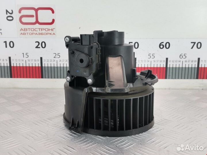 Моторчик печки для Opel Zafira A 9119001