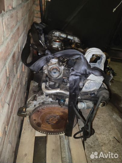 Двигатель b5254t2