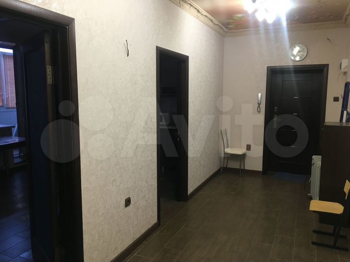 3-к. квартира, 103 м², 2/5 эт.