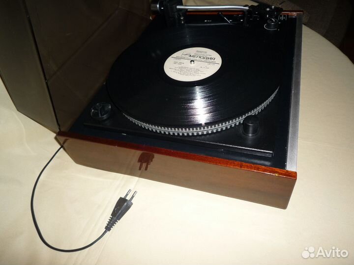 Проигрыватель винила вега 106